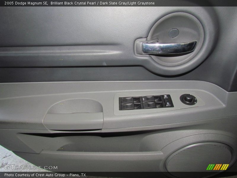 Brilliant Black Crystal Pearl / Dark Slate Gray/Light Graystone 2005 Dodge Magnum SE