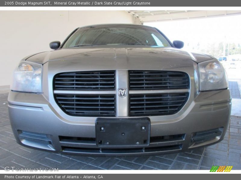 Mineral Gray Metallic / Dark Slate Gray/Light Graystone 2005 Dodge Magnum SXT