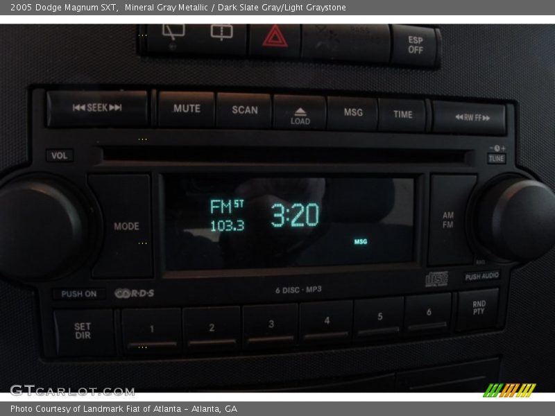 Mineral Gray Metallic / Dark Slate Gray/Light Graystone 2005 Dodge Magnum SXT