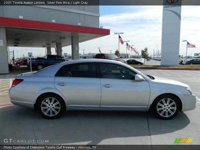 Silver Pine Mica / Light Gray 2005 Toyota Avalon Limited