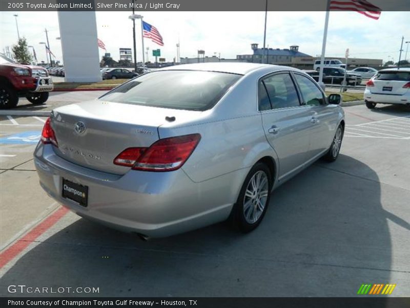 Silver Pine Mica / Light Gray 2005 Toyota Avalon Limited