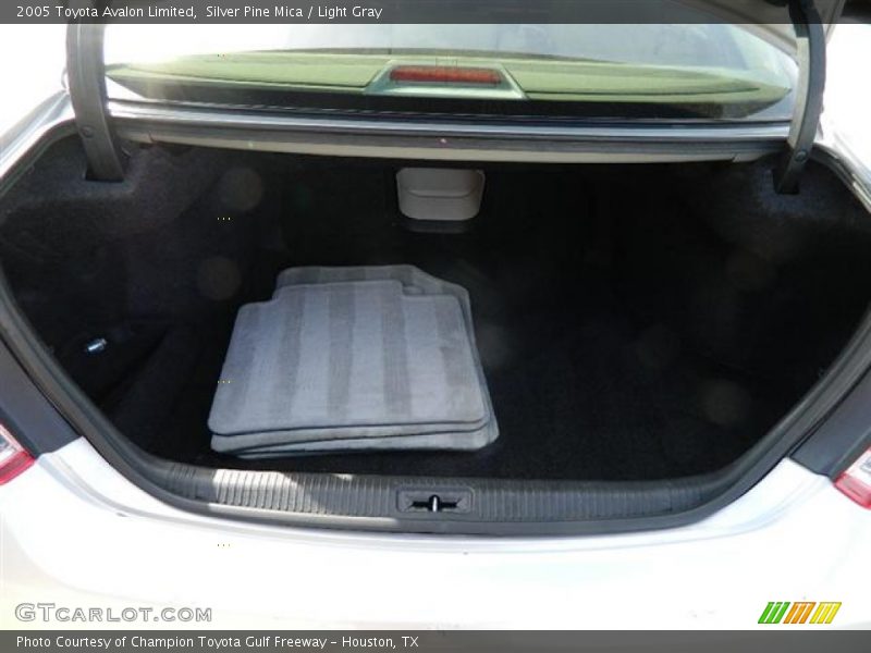 Silver Pine Mica / Light Gray 2005 Toyota Avalon Limited