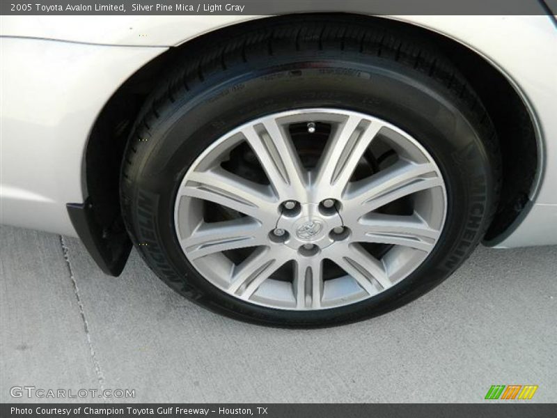 Silver Pine Mica / Light Gray 2005 Toyota Avalon Limited