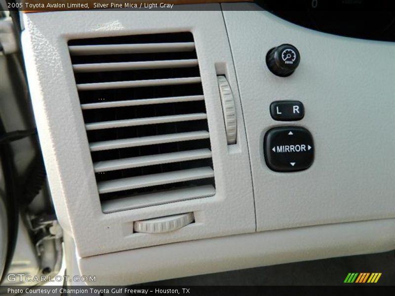 Silver Pine Mica / Light Gray 2005 Toyota Avalon Limited