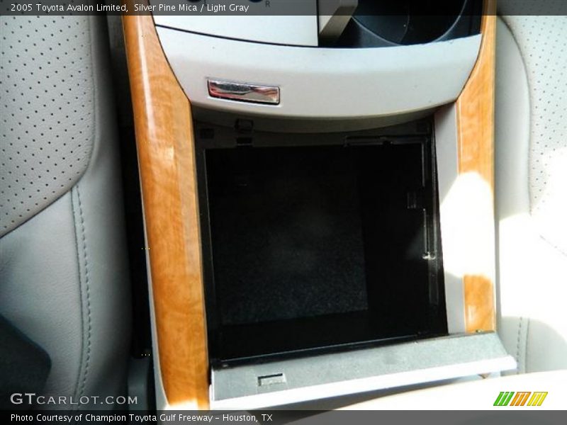 Silver Pine Mica / Light Gray 2005 Toyota Avalon Limited