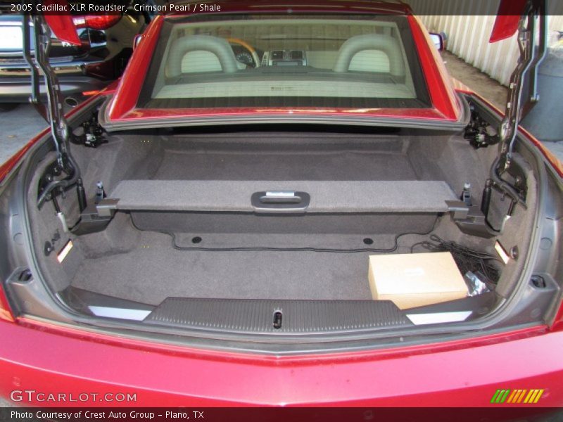  2005 XLR Roadster Trunk