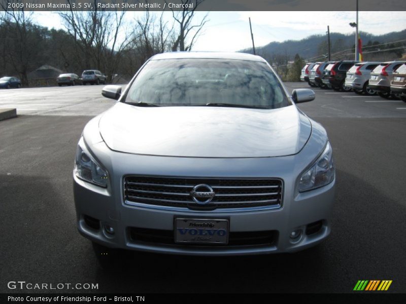 Radiant Silver Metallic / Charcoal 2009 Nissan Maxima 3.5 SV