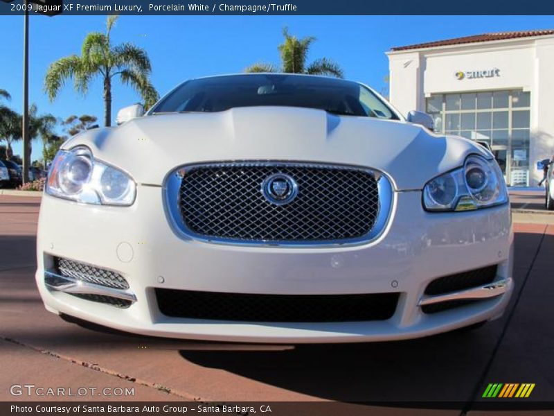 Porcelain White / Champagne/Truffle 2009 Jaguar XF Premium Luxury