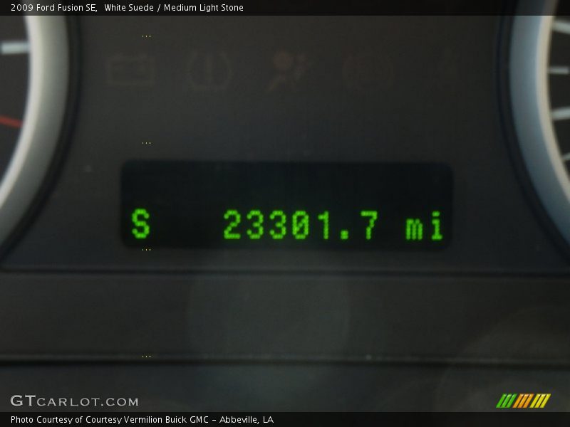 White Suede / Medium Light Stone 2009 Ford Fusion SE