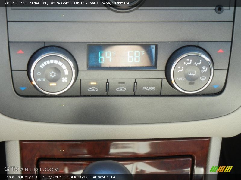 White Gold Flash Tri-Coat / Cocoa/Cashmere 2007 Buick Lucerne CXL