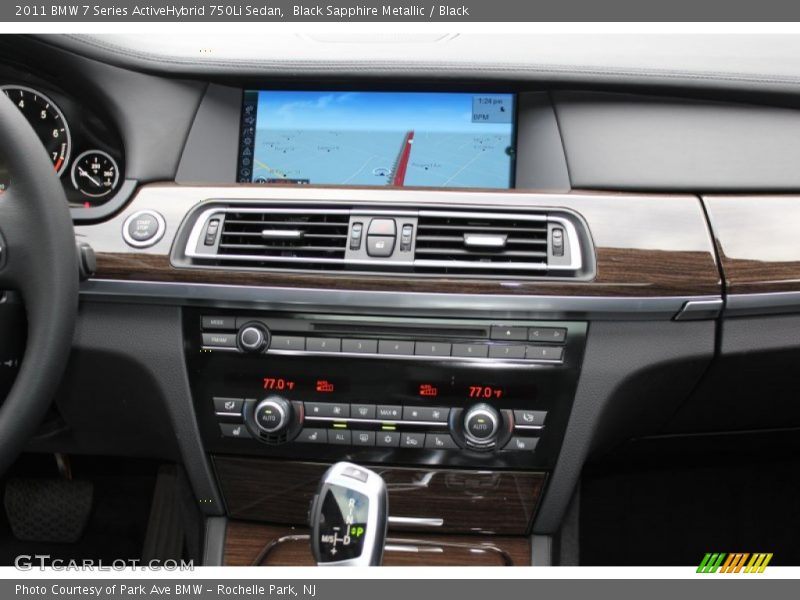 Controls of 2011 7 Series ActiveHybrid 750Li Sedan