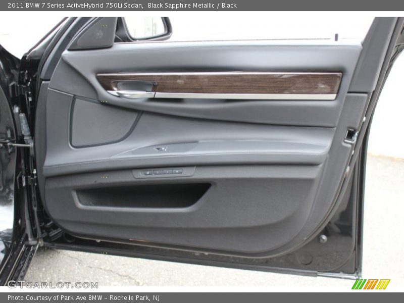 Door Panel of 2011 7 Series ActiveHybrid 750Li Sedan