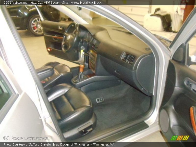 Silver Arrow Metallic / Black 2001 Volkswagen Jetta GLX VR6 Sedan