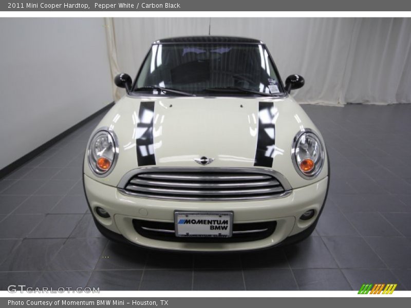 Pepper White / Carbon Black 2011 Mini Cooper Hardtop