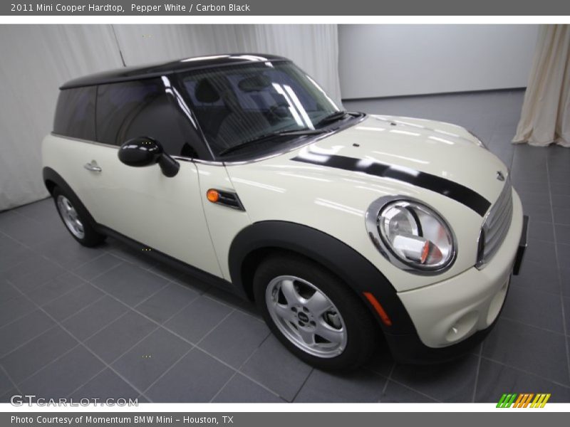 Pepper White / Carbon Black 2011 Mini Cooper Hardtop