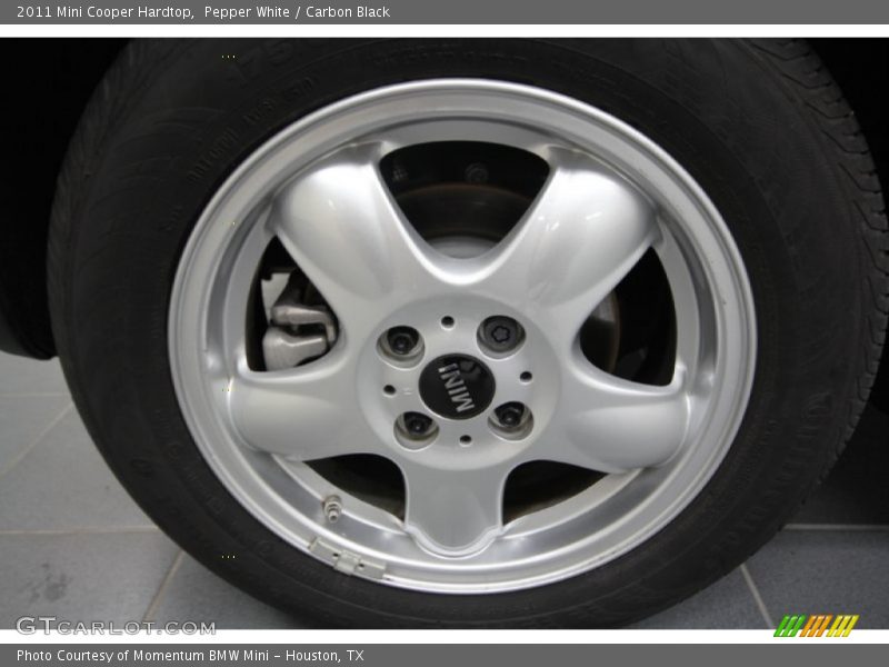 Pepper White / Carbon Black 2011 Mini Cooper Hardtop