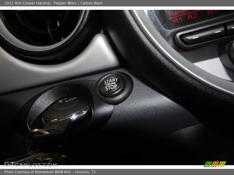 Pepper White / Carbon Black 2011 Mini Cooper Hardtop