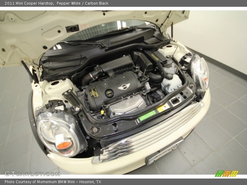 Pepper White / Carbon Black 2011 Mini Cooper Hardtop