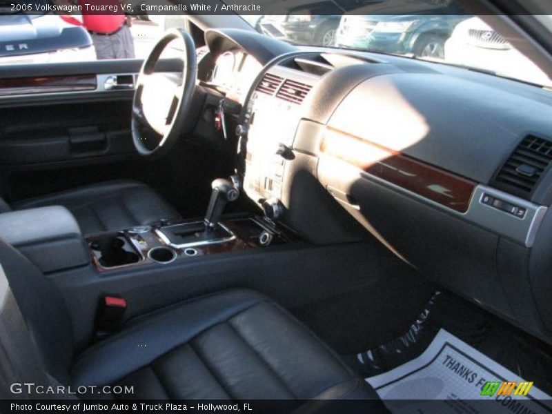 Campanella White / Anthracite 2006 Volkswagen Touareg V6