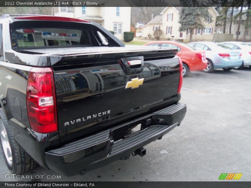 Black / Ebony 2012 Chevrolet Avalanche LTZ 4x4