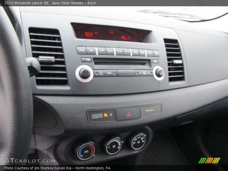 Apex Silver Metallic / Black 2010 Mitsubishi Lancer DE