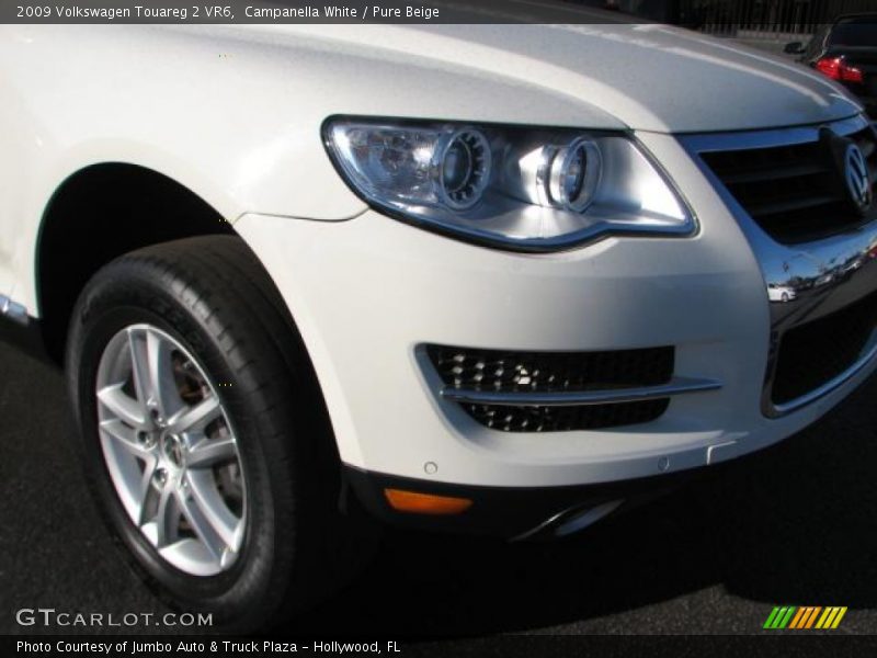 Campanella White / Pure Beige 2009 Volkswagen Touareg 2 VR6