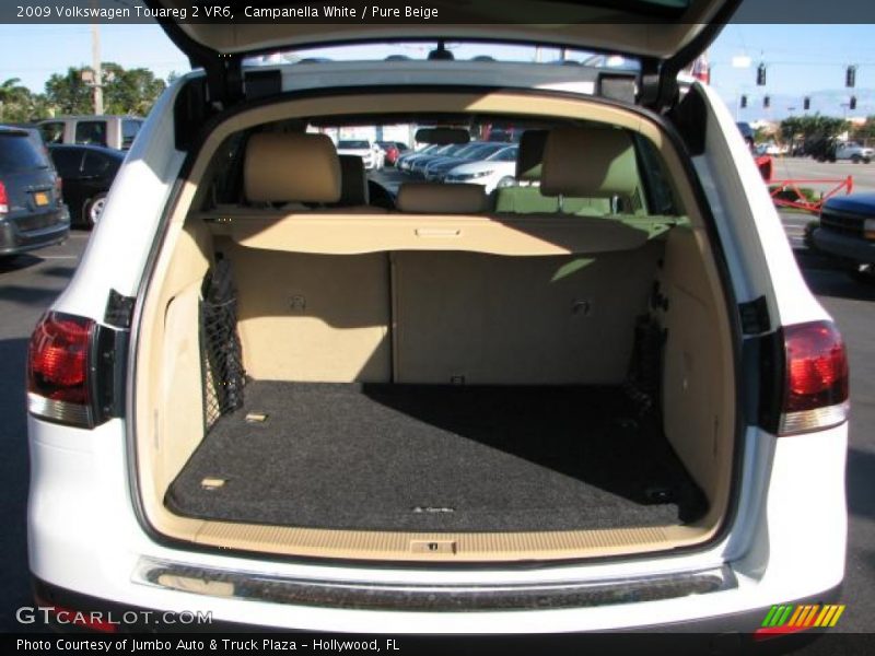 Campanella White / Pure Beige 2009 Volkswagen Touareg 2 VR6