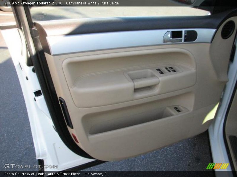 Campanella White / Pure Beige 2009 Volkswagen Touareg 2 VR6