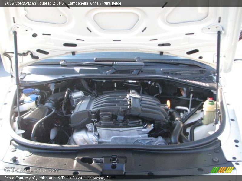 Campanella White / Pure Beige 2009 Volkswagen Touareg 2 VR6
