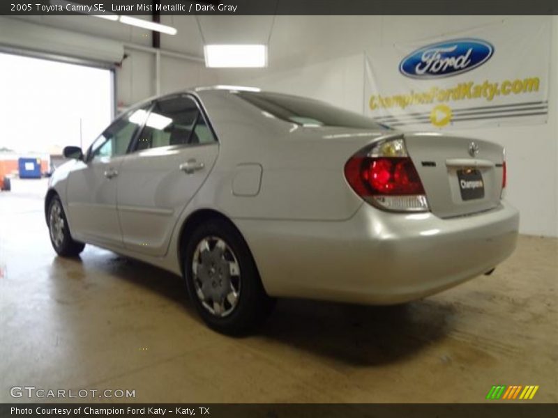 Lunar Mist Metallic / Dark Gray 2005 Toyota Camry SE