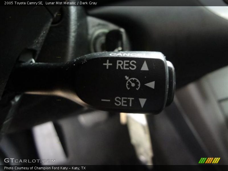 Lunar Mist Metallic / Dark Gray 2005 Toyota Camry SE