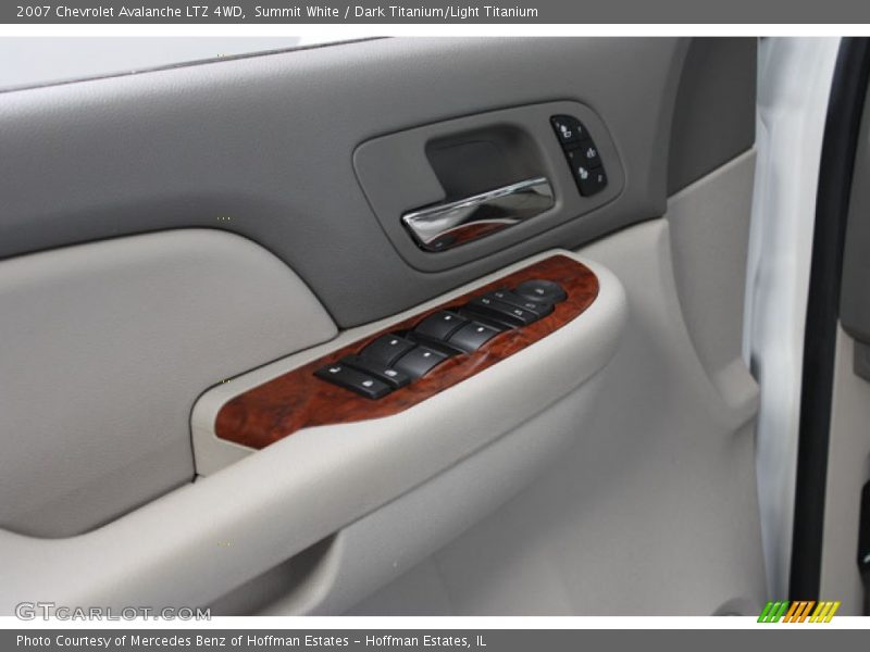 Summit White / Dark Titanium/Light Titanium 2007 Chevrolet Avalanche LTZ 4WD