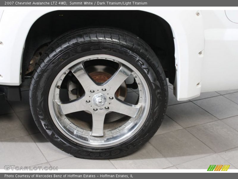 Summit White / Dark Titanium/Light Titanium 2007 Chevrolet Avalanche LTZ 4WD
