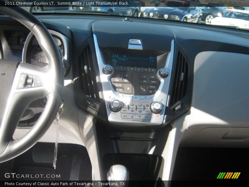 Summit White / Light Titanium/Jet Black 2011 Chevrolet Equinox LT