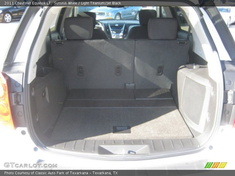 Summit White / Light Titanium/Jet Black 2011 Chevrolet Equinox LT