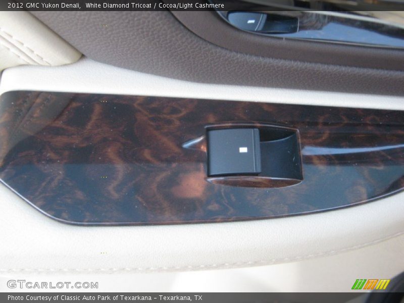 White Diamond Tricoat / Cocoa/Light Cashmere 2012 GMC Yukon Denali