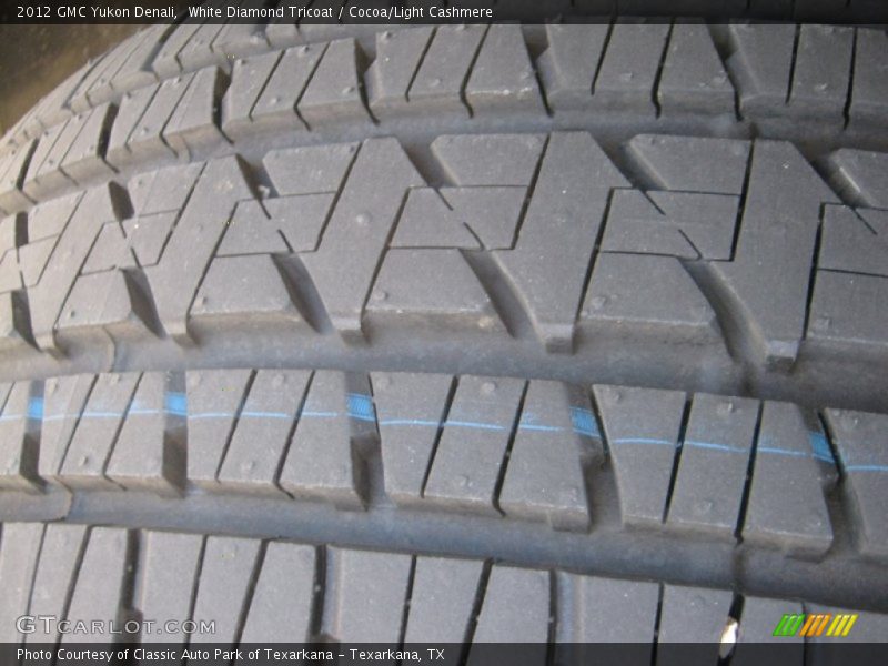 White Diamond Tricoat / Cocoa/Light Cashmere 2012 GMC Yukon Denali