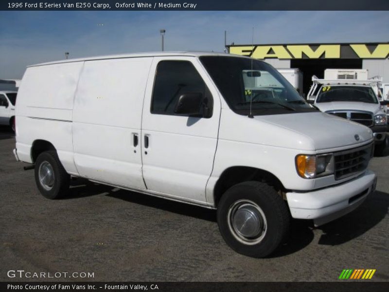 Oxford White / Medium Gray 1996 Ford E Series Van E250 Cargo