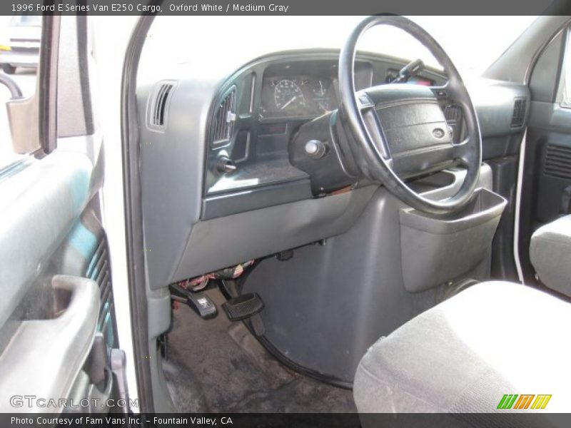 Oxford White / Medium Gray 1996 Ford E Series Van E250 Cargo
