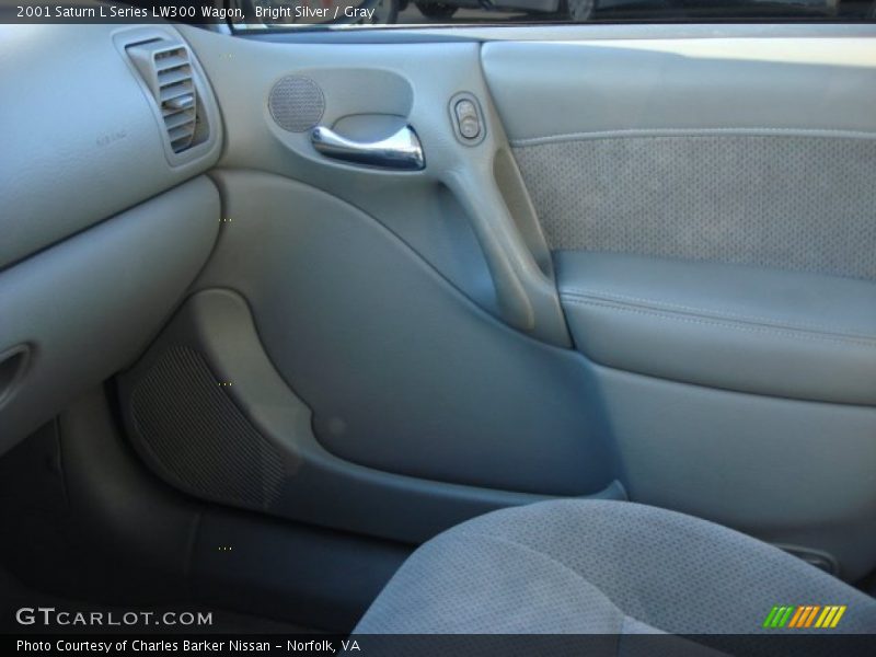 Bright Silver / Gray 2001 Saturn L Series LW300 Wagon