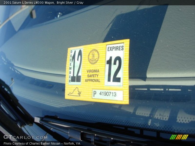 Bright Silver / Gray 2001 Saturn L Series LW300 Wagon