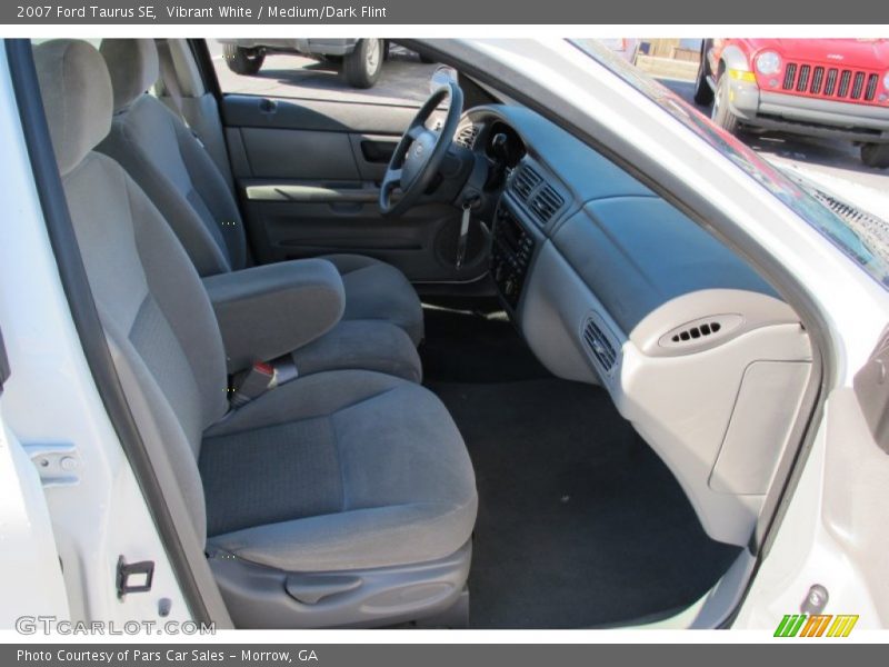 Vibrant White / Medium/Dark Flint 2007 Ford Taurus SE