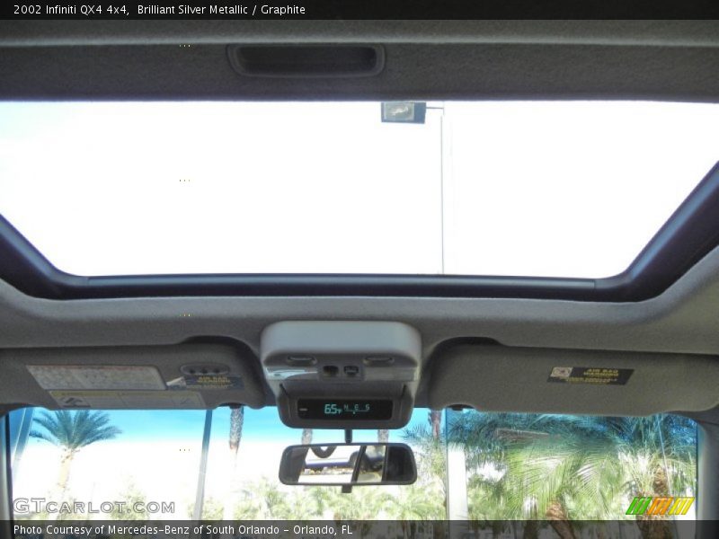 Brilliant Silver Metallic / Graphite 2002 Infiniti QX4 4x4