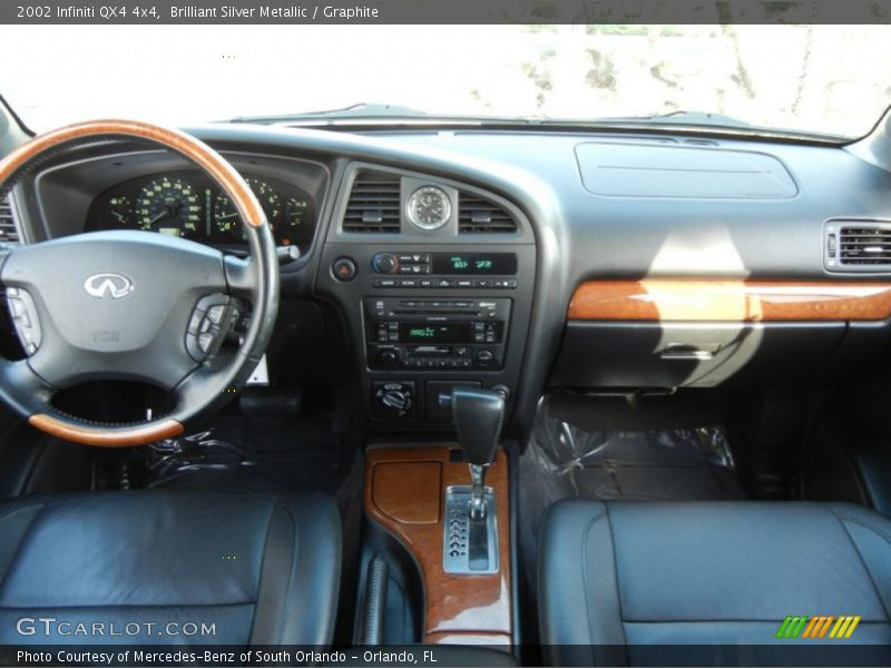 Brilliant Silver Metallic / Graphite 2002 Infiniti QX4 4x4