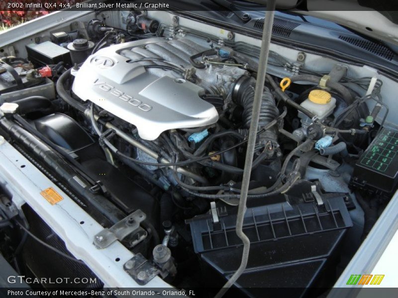 Brilliant Silver Metallic / Graphite 2002 Infiniti QX4 4x4