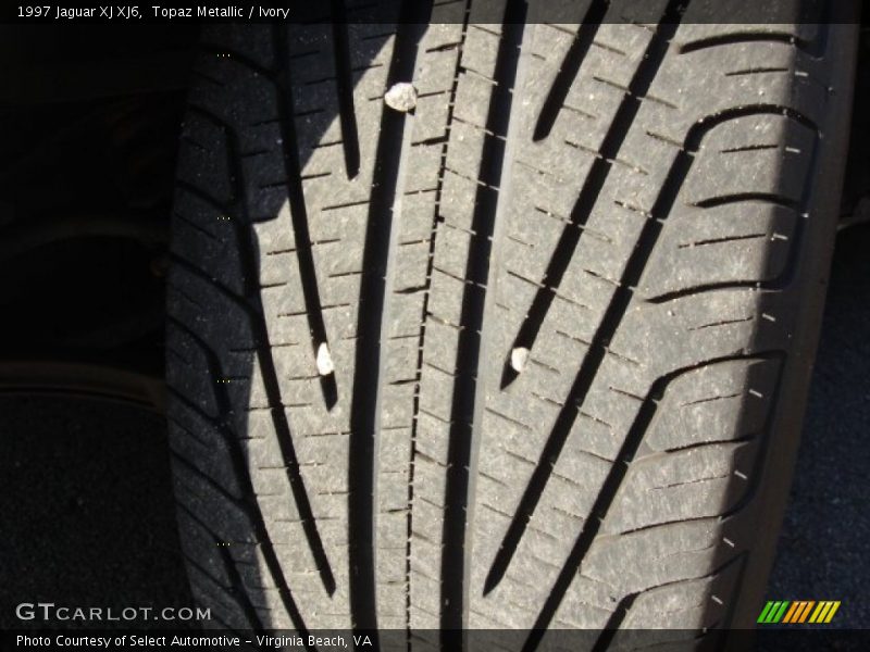 Topaz Metallic / Ivory 1997 Jaguar XJ XJ6