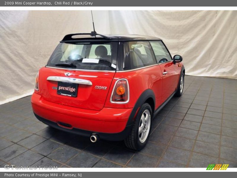 Chili Red / Black/Grey 2009 Mini Cooper Hardtop