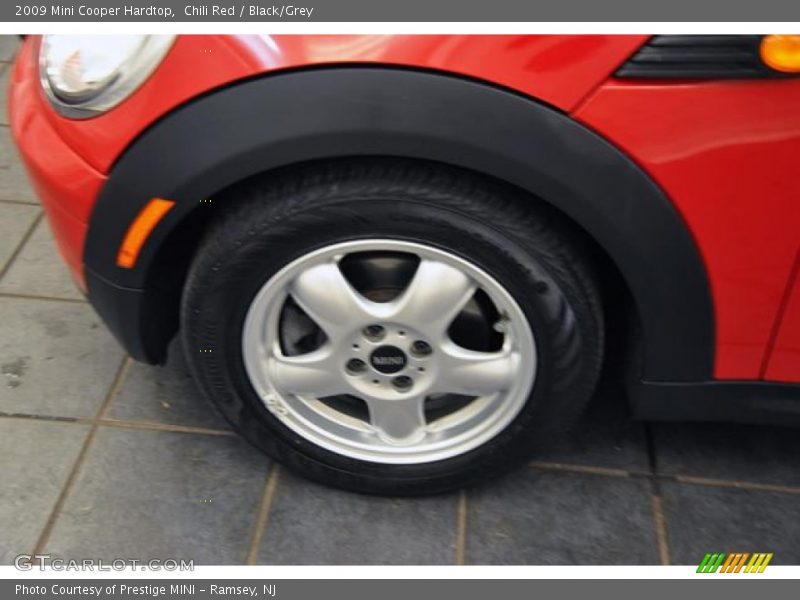 Chili Red / Black/Grey 2009 Mini Cooper Hardtop