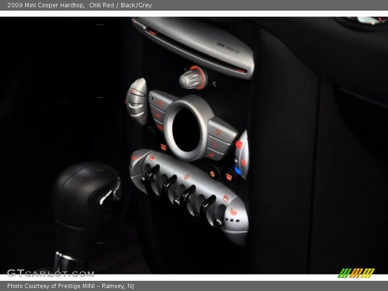 Chili Red / Black/Grey 2009 Mini Cooper Hardtop