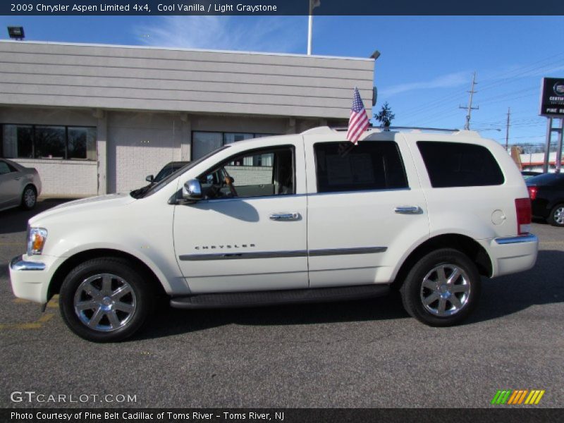 Cool Vanilla / Light Graystone 2009 Chrysler Aspen Limited 4x4